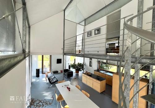 Wohnzimmer mit Galerie