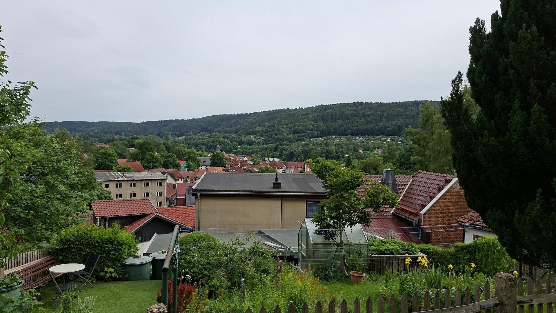 Ausblick vom Garten nach Süden