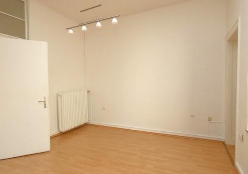 Großes Büro