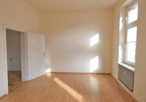 Büro / Praxisraum linke Hausseite
