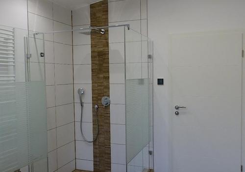Bad Dusche