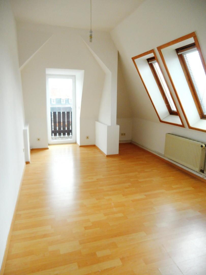 Zimmer zur Küche o. Möbel