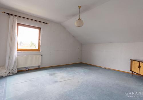 Schlafzimmer DG