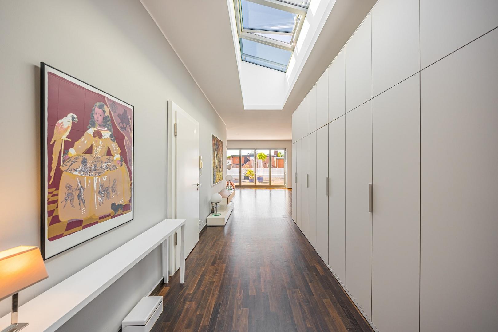Vermietung Penthouse | Flur mit Oberlicht