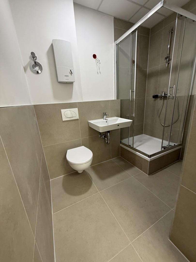 Neu modernisiertes Duschbad mi