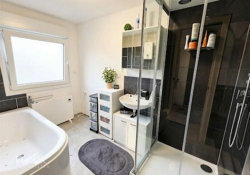 Badezimmer EG