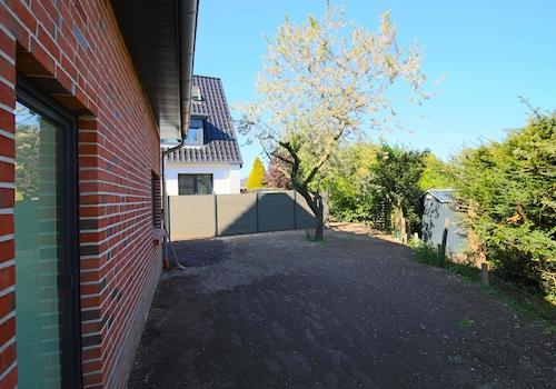 Garten hinter dem Haus
