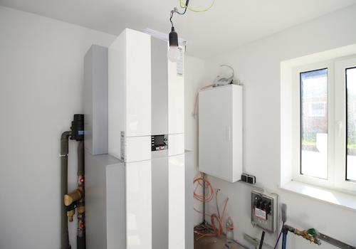 Hauswirtschaftsraum mit Wärmepumpe