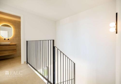 Flur / Treppe zum 1. OG