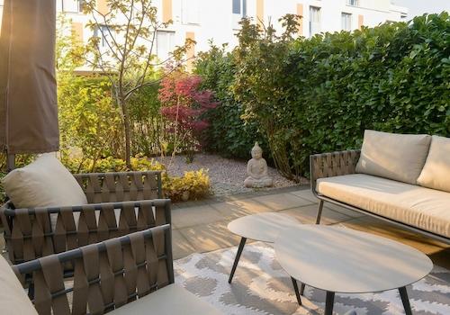 lauschige West-Terrasse