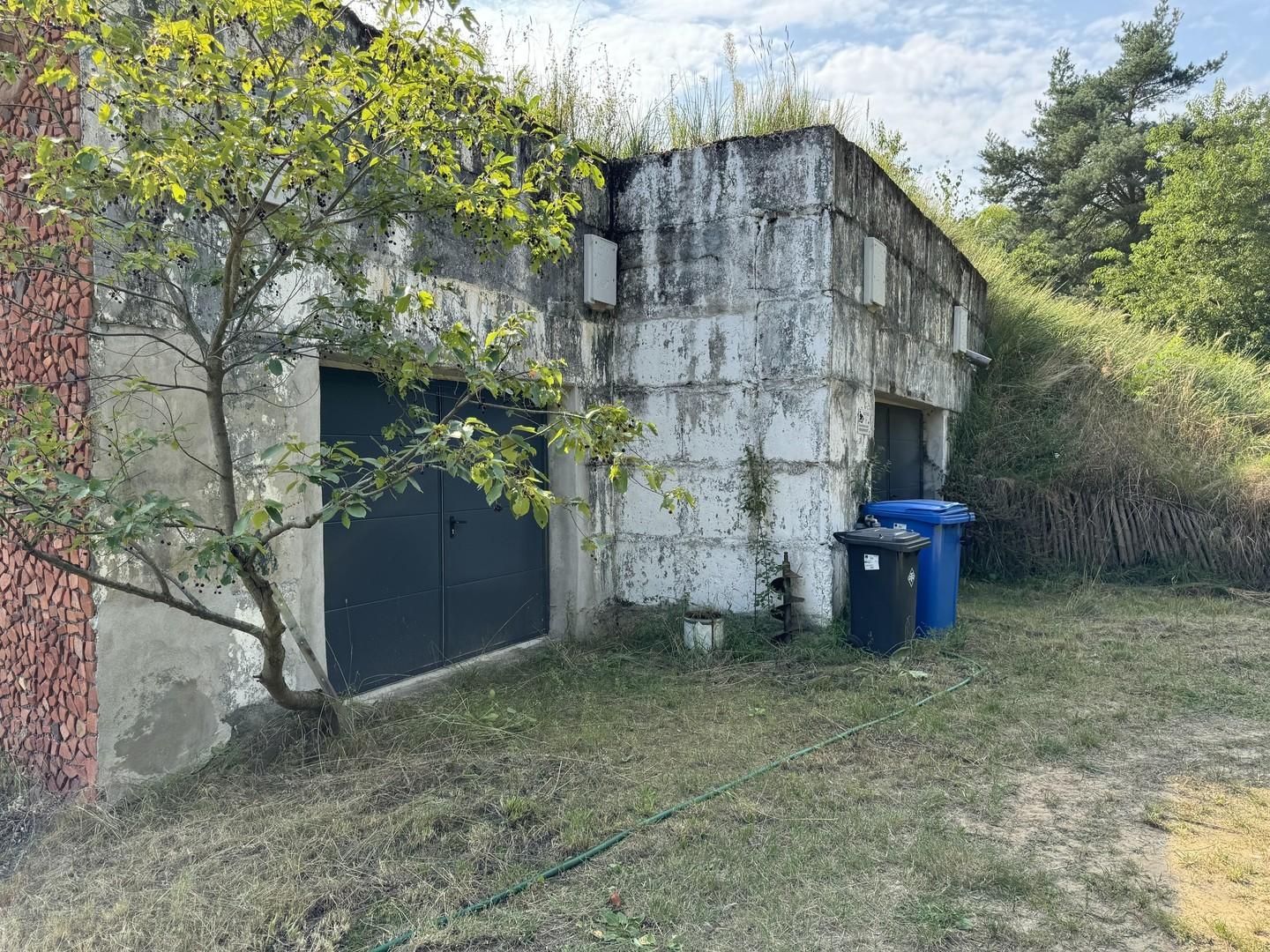 Seite Bunker/Technik