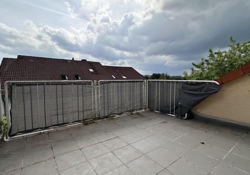 großer Balkon