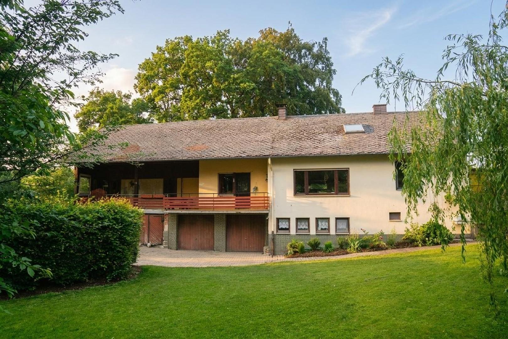 Haus Südseite mit Balkon