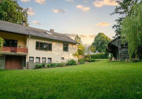 Haus und Garten Südseite