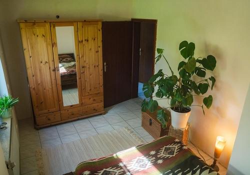 Schlafzimmer 2