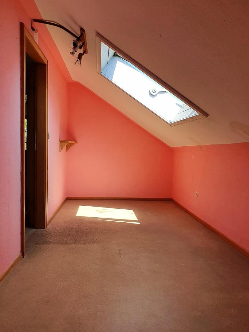 Zimmer 2 OG