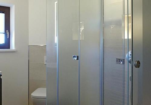 Dusche und WC
