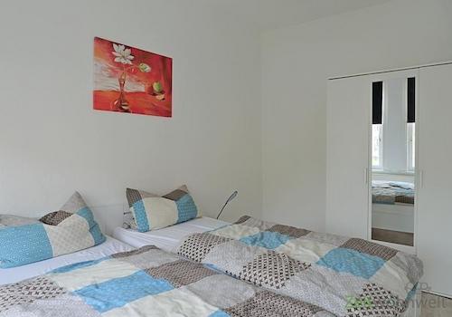 Kleiderschrank
