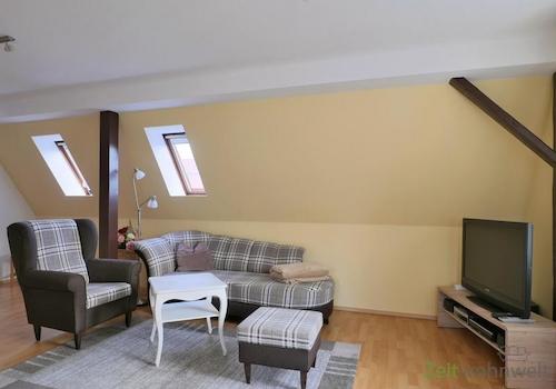 Blick ins Wohnzimmer