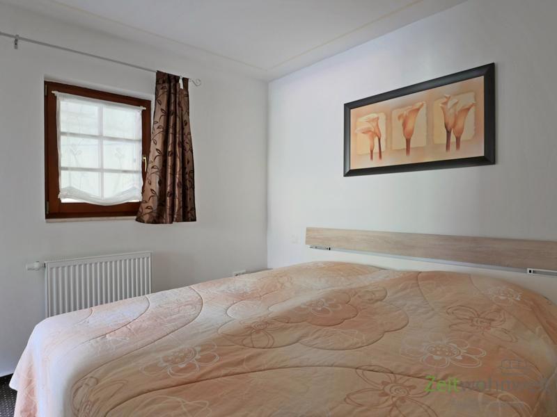 Doppelbett im Schlafzimmer