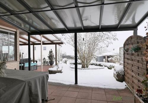 eigene Terrasse im Winter