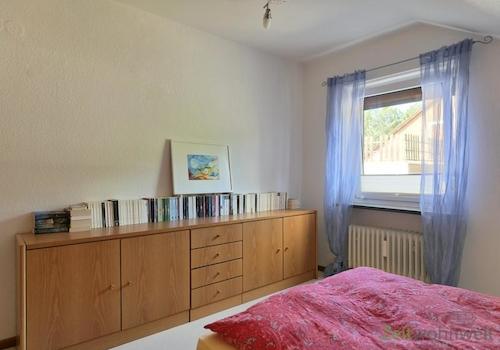 Siedeboard mit Büchern