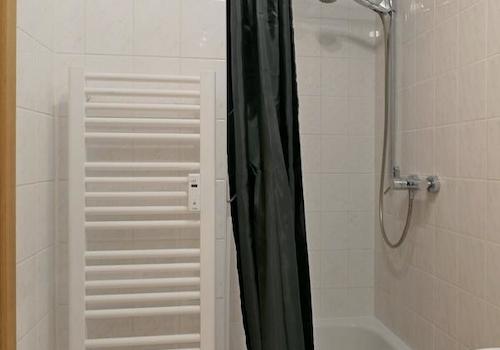 Dusche im Bad