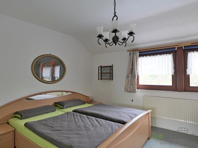 Blick ins Schlafzimmer