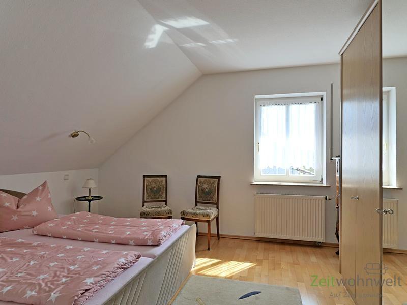 großer Kleiderschrank