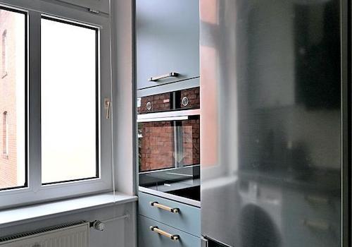 Herd und Kühlschrank