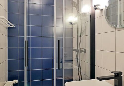 Dusche im Bad