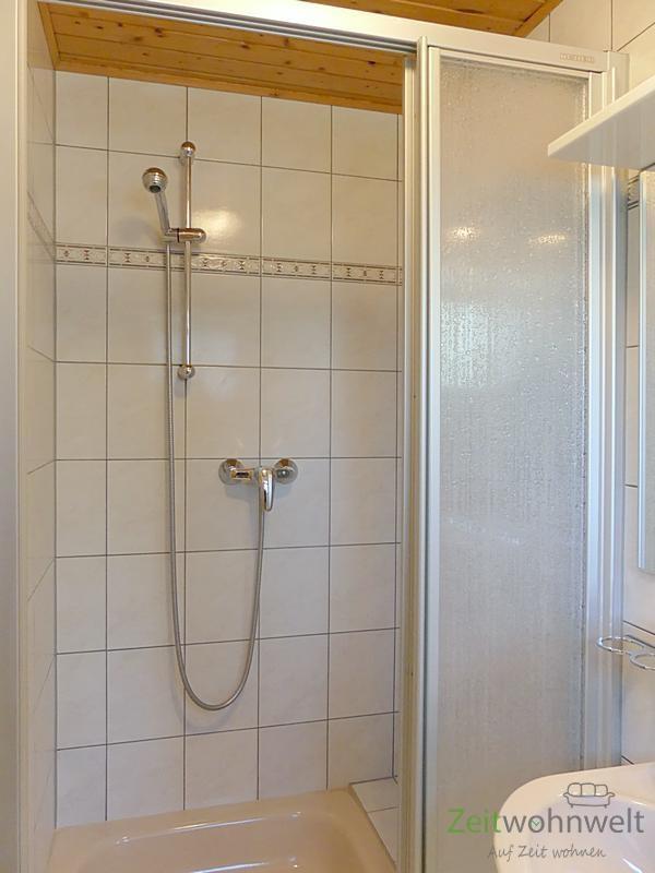 Dusche im Bad