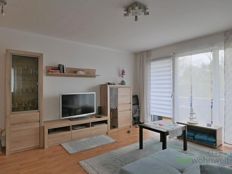 Schrankwand und TV