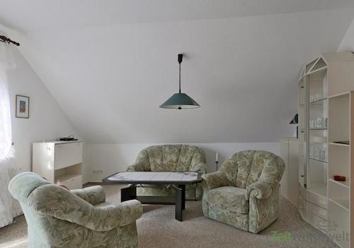 Blick ins Wohnzimmer