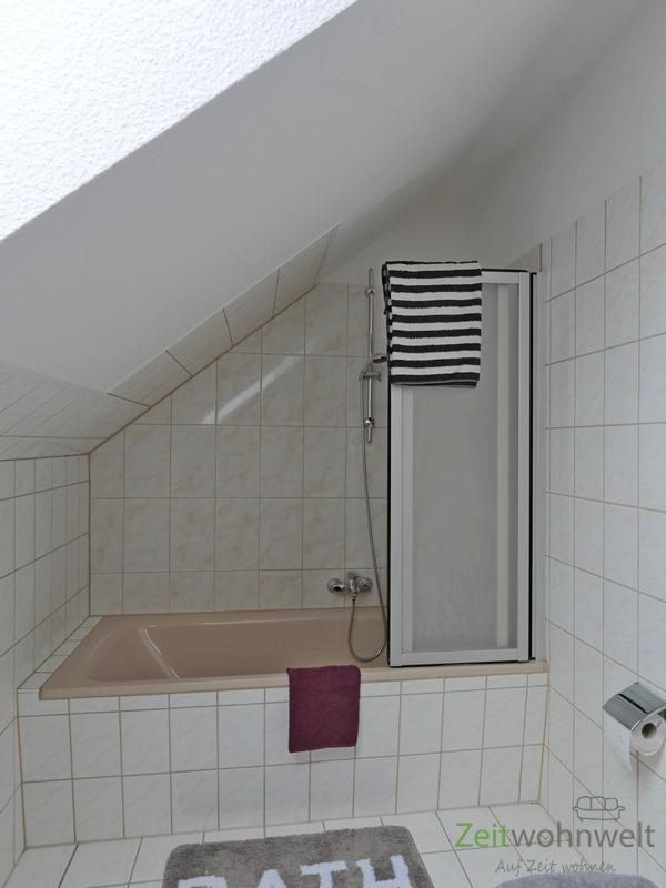Wanne mit Duschabtrennung