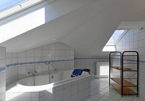 große Badewanne