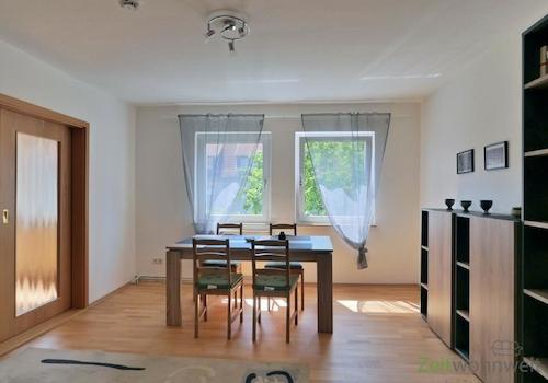 Blick ins Esszimmer