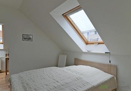Blick ins Schlafzimmer