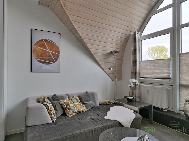 Wohnlandschaft am Fenster