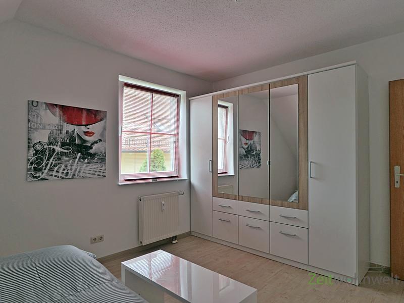 Kleiderschrank im Schlafzimmer