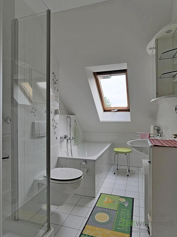 Dusche und Wanne