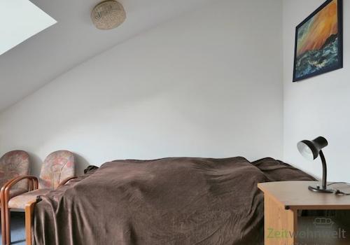 rechtes Bett