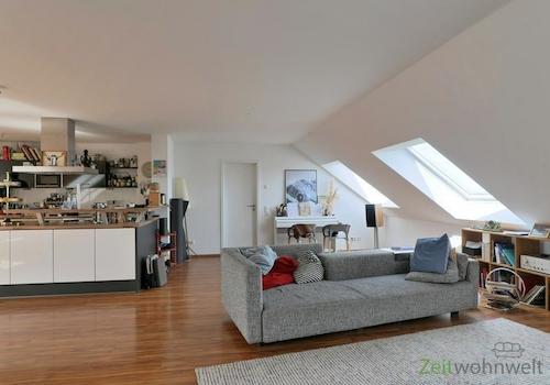 Sofa-Blick zur Küche