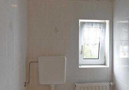separates WC