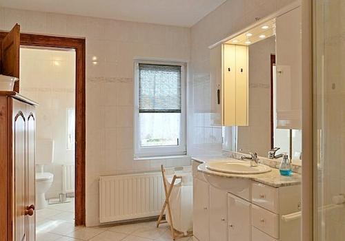 Bad mit Dusche