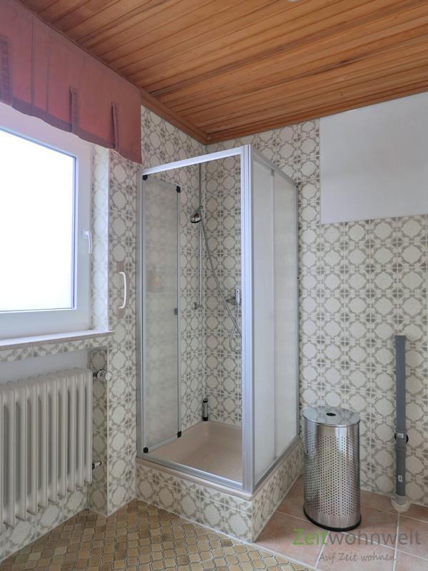 Dusche im Bad