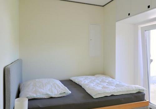 Blick ins Schlafzimmer