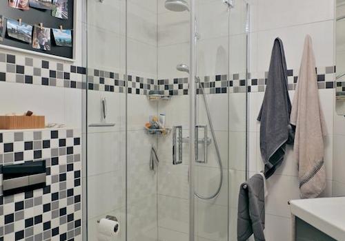 Blick zur Dusche