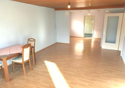 großes Wohnzimmer