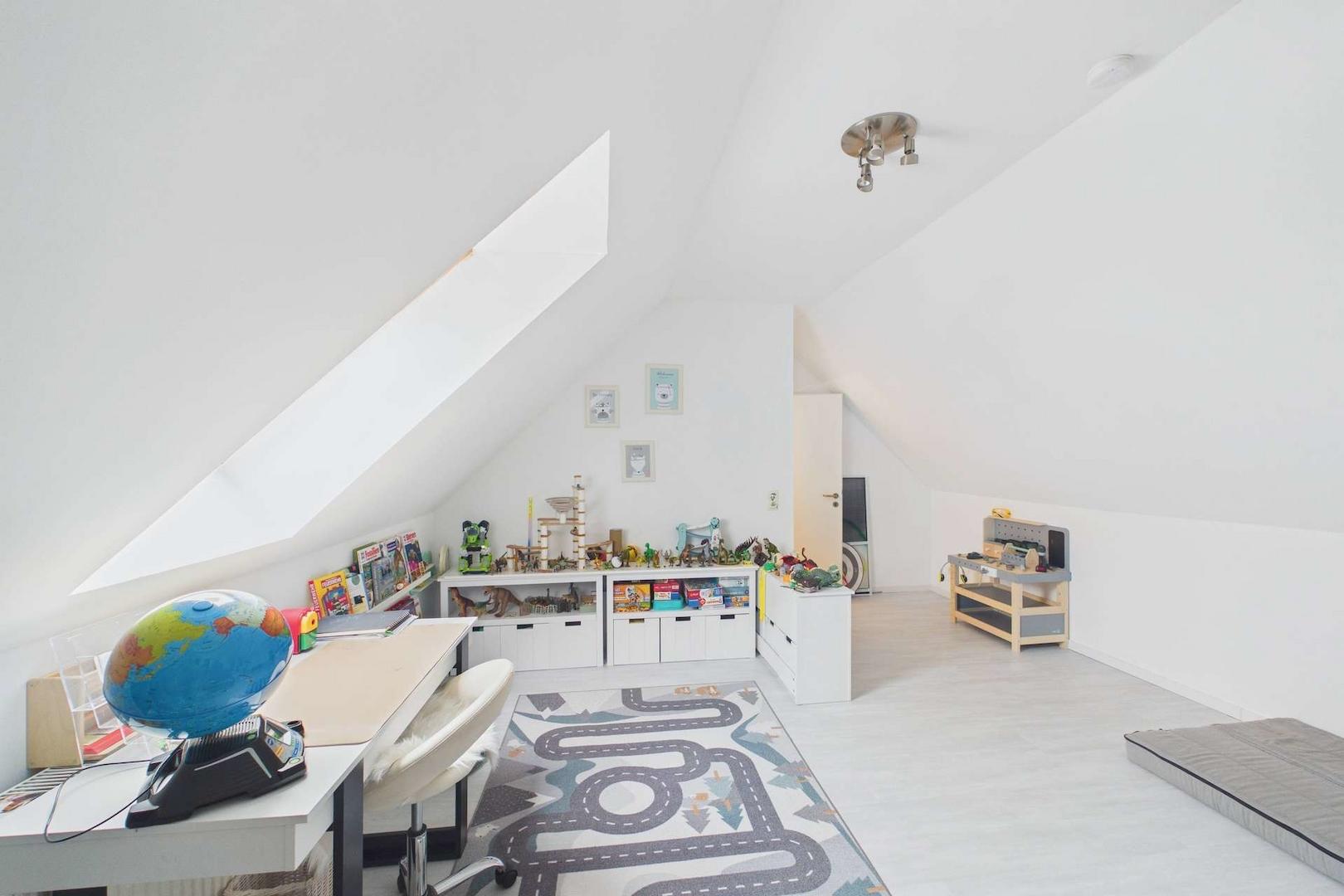Kinderzimmer/Schlafzimmer